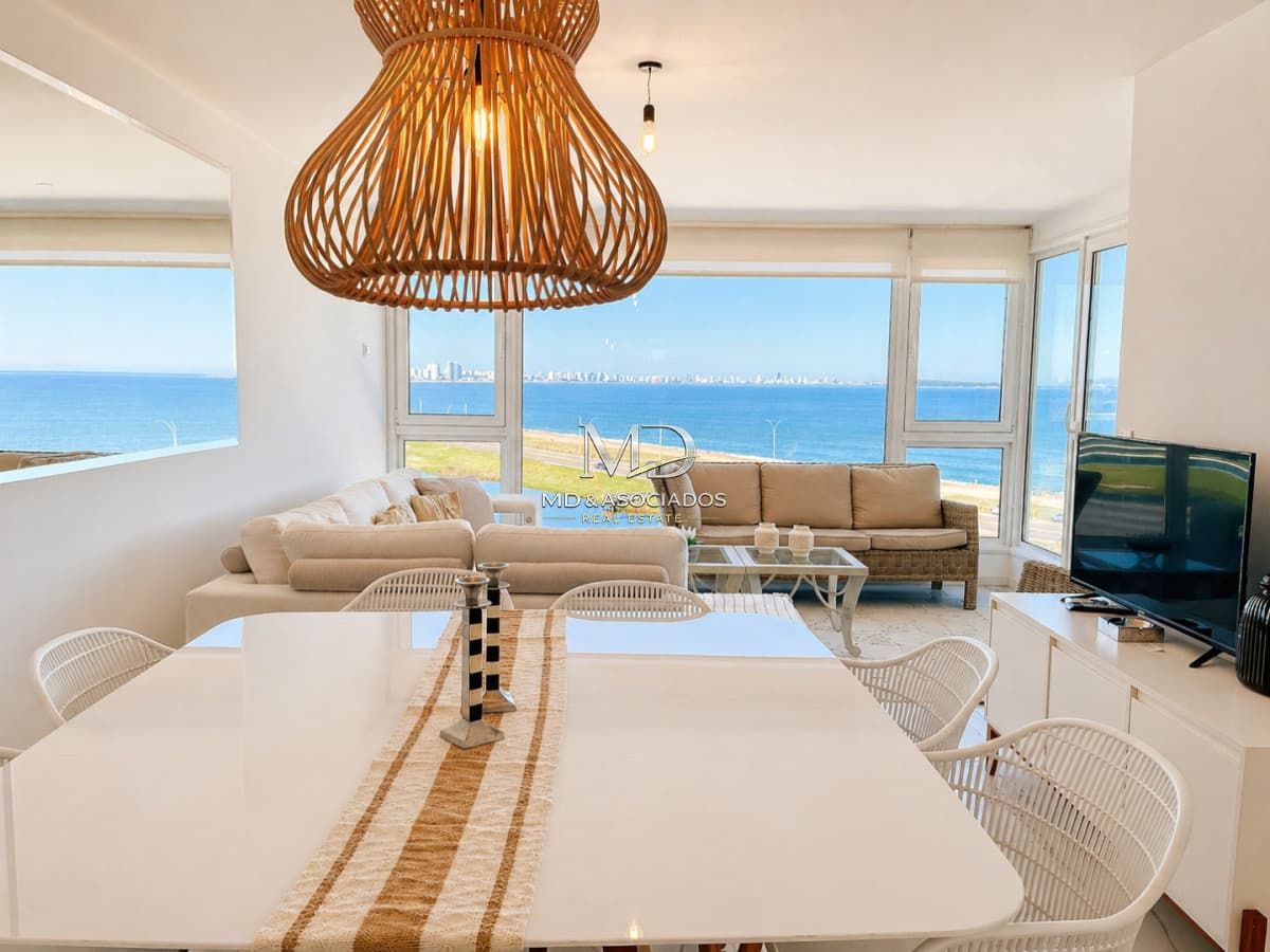 Hermoso y espacioso apartamento en Poseidón Laguna. REF(8804)