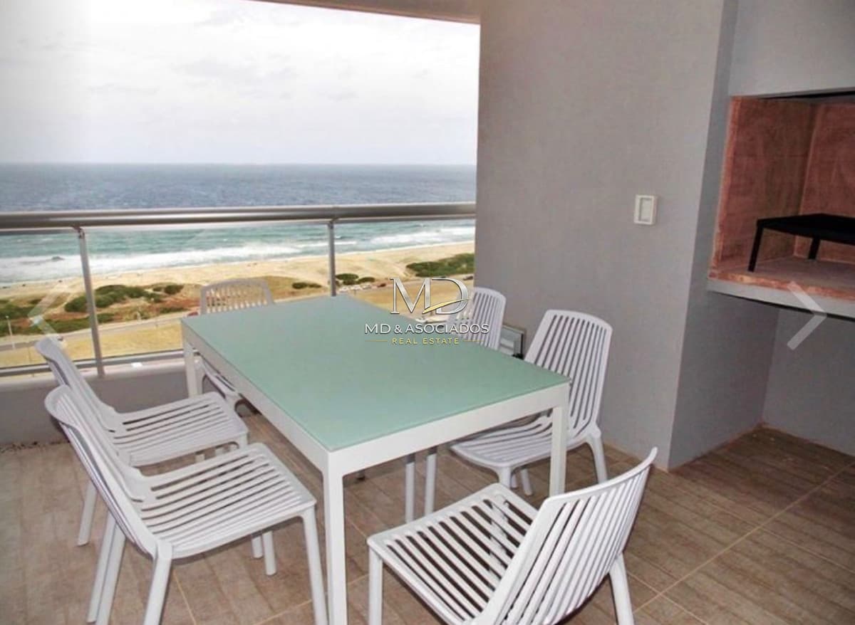 Hermoso apartamento con vista al mar