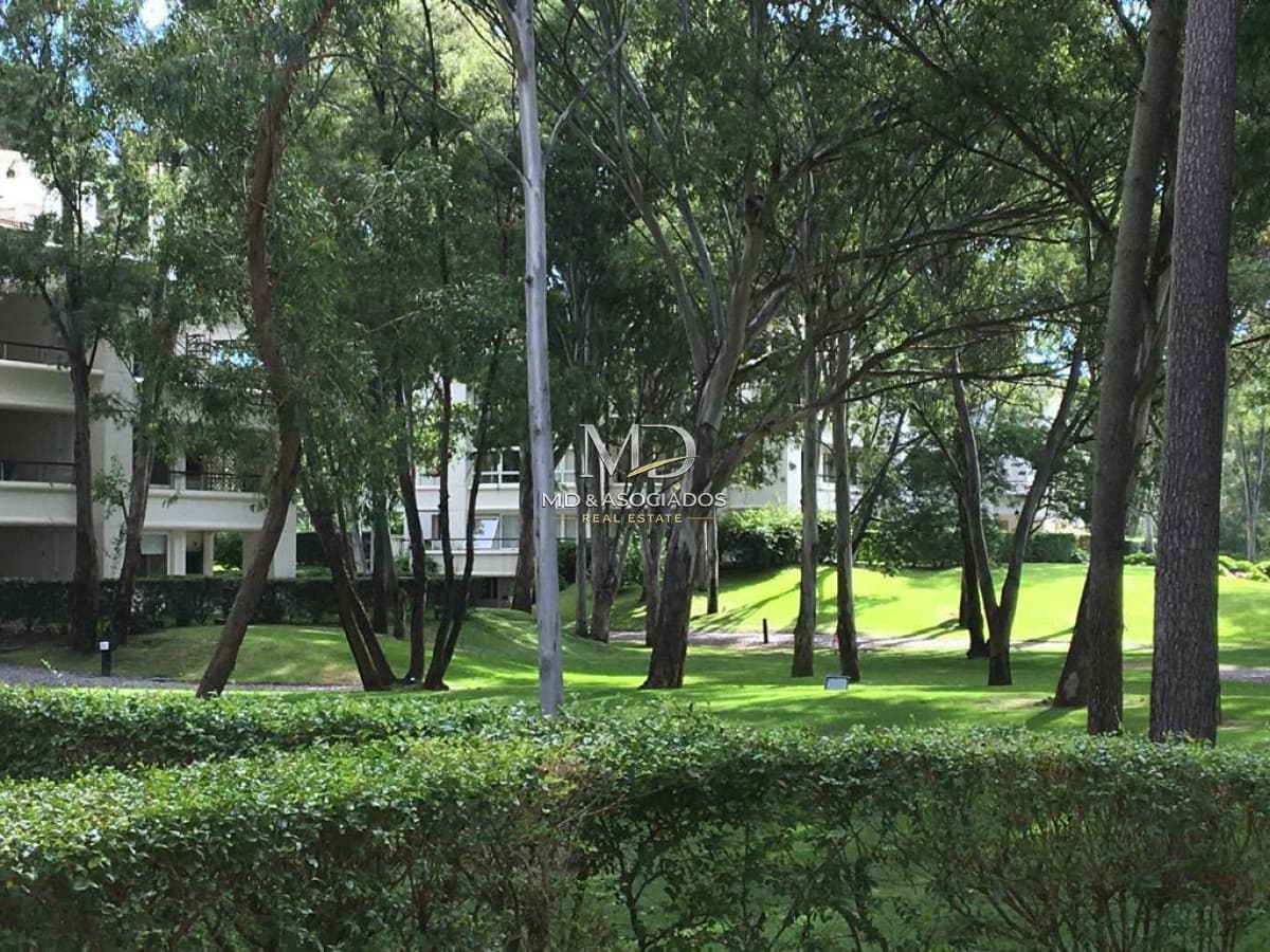 Apartamento en Green Park. REF: 6084