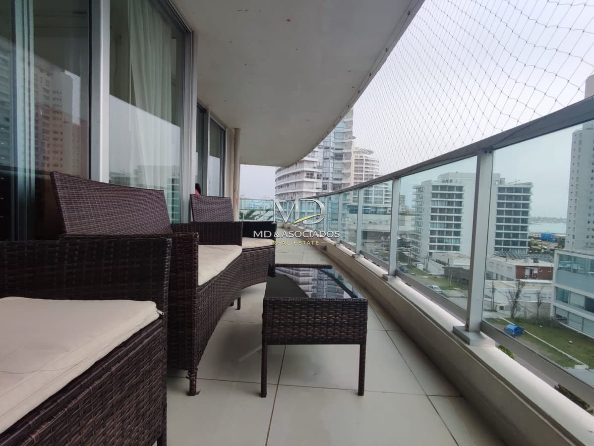 Hermoso apartamento con vista al mar Ref. 6632