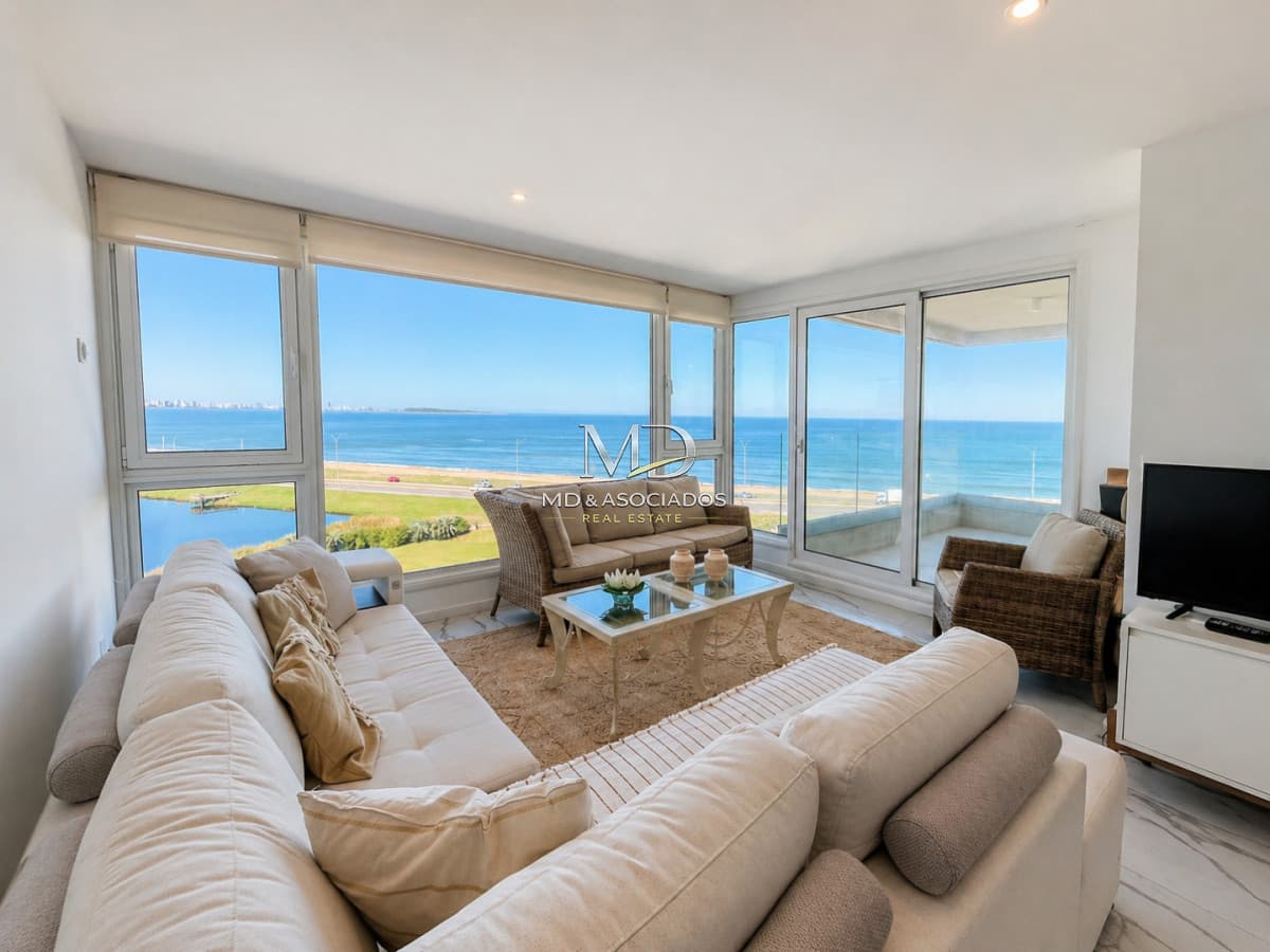 Hermoso y espacioso apartamento en Poseidón Laguna. REF(8804)
