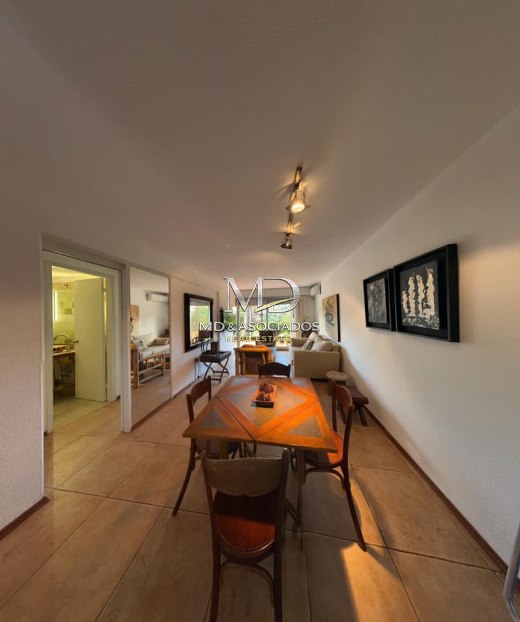 Hermoso apartamento de dos plantas en excelente ubicación. REF:5952