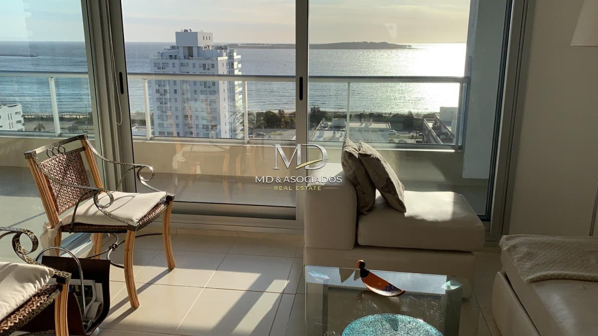 Excelente apartamento con vista al mar Ref.(6022)