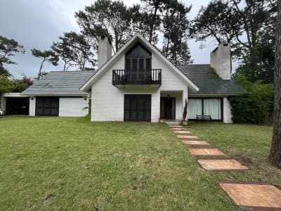 Espectacular casa en zona privilegiada de Punta del Este  -