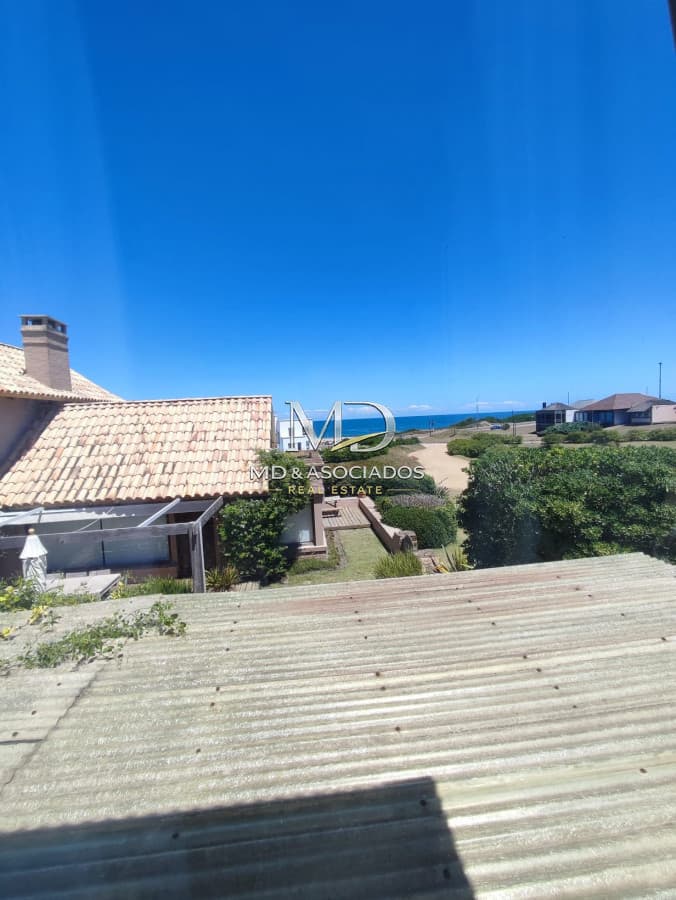 Hermosa casa en Montoya, a solo pasos de la playa Ref.5451