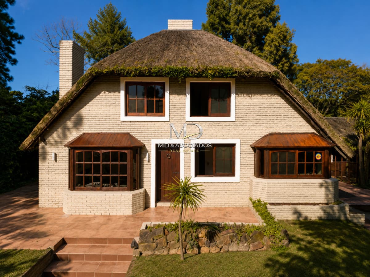 Muy comoda casa en venta. REF(9308)