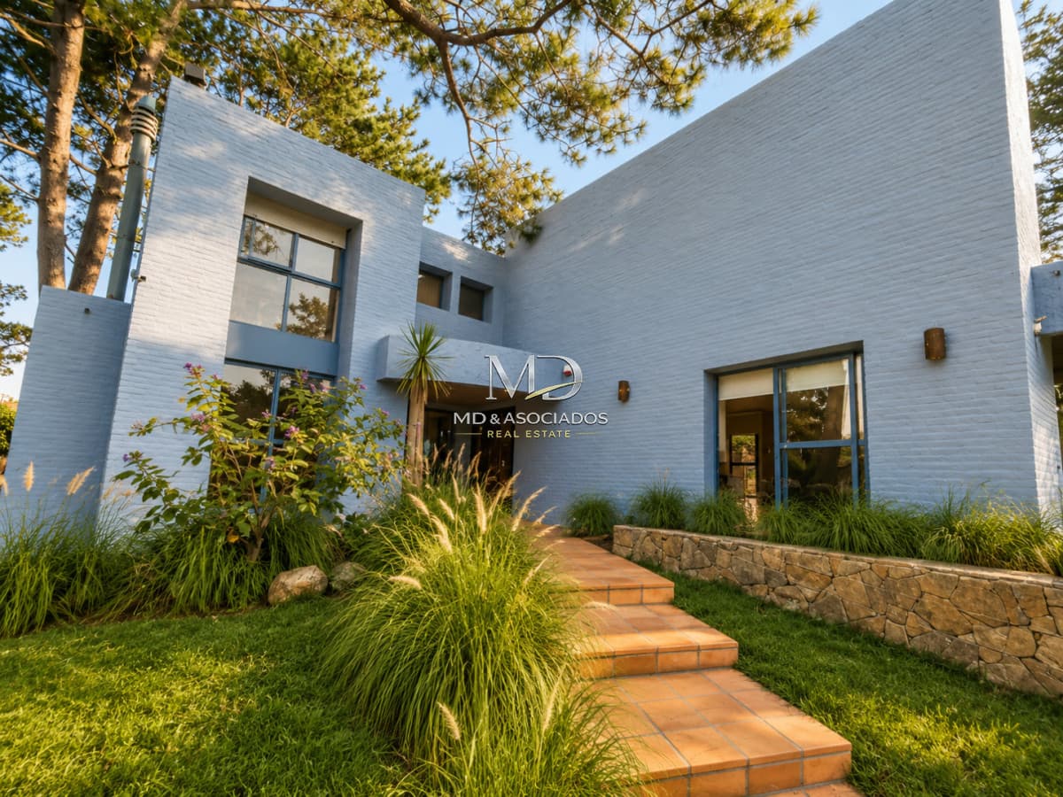 Casa en venta de 5 dormitorios en Mansa REF:9172