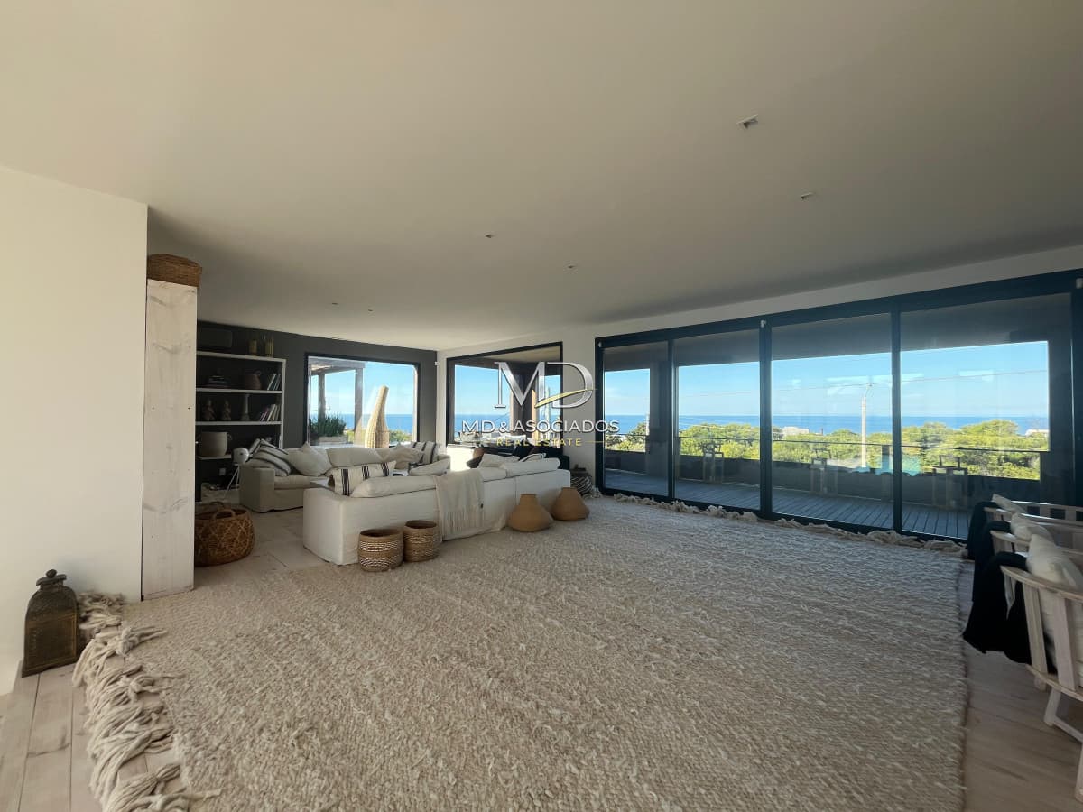 Perfecta casa frente al mar. Ref (8289)
