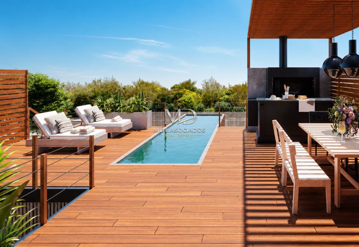 Espectacular casa de dos plantas con vista al mar. REF(9420)