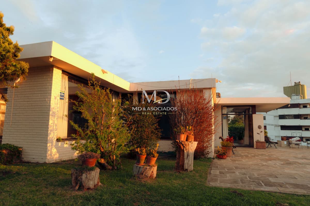 🌊 Casa con piscina a pasos del mar