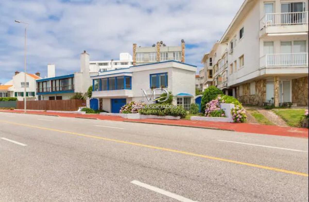 Casa Grande – Frente al Mar en Punta del Este