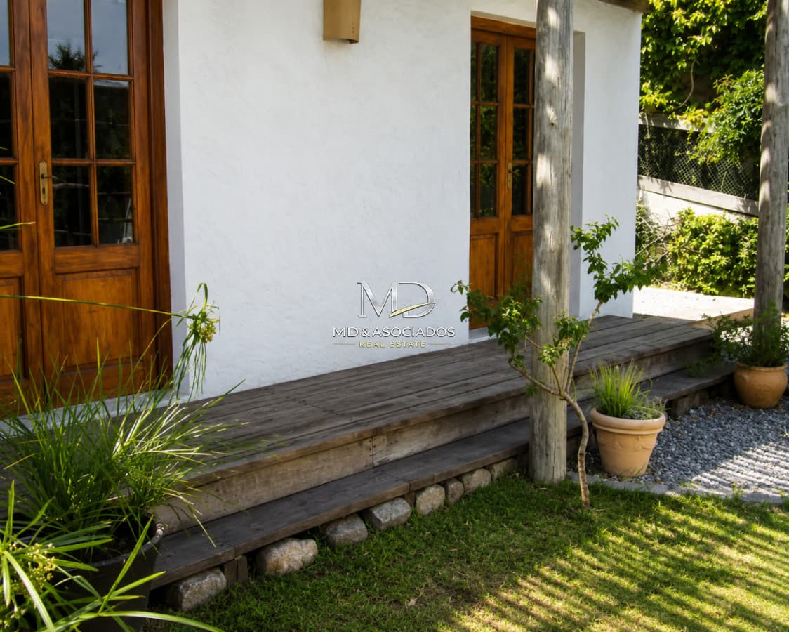 Casa amplia, cerca de todo,muy comoda .Ref: 5367