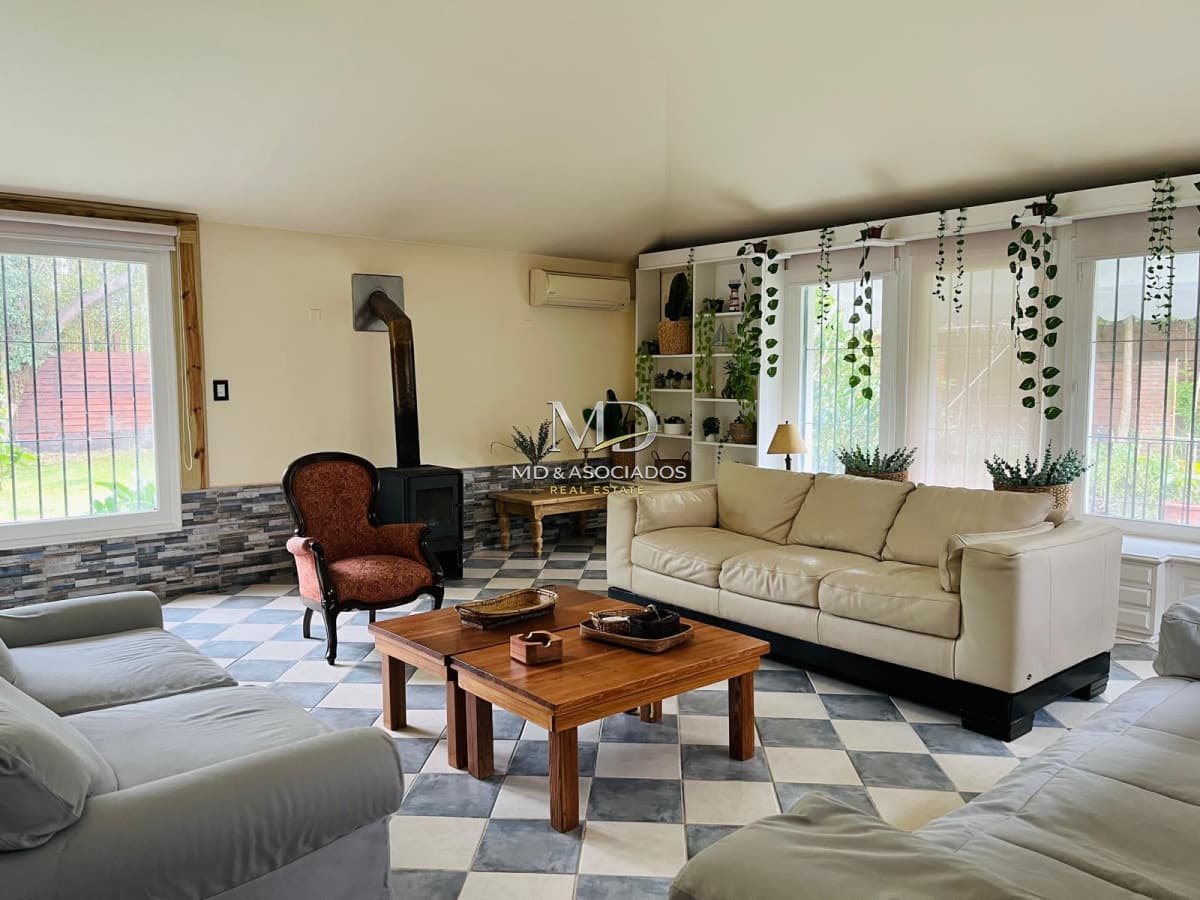 HERMOSA CASA EN LA MANSA CON PISCINA CLIMATIZADA. REF: 8088