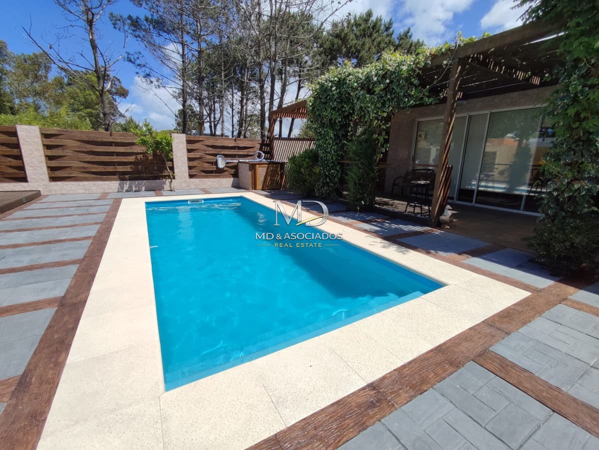 Muy bonita casa en el corazón de la barra cerca de todo. Super equipada con excelente confort. REF:5480