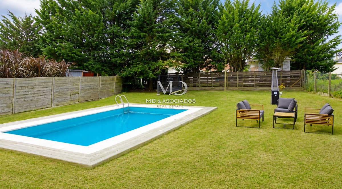 Casa Minimalista con Piscina Climatizada en Beverly Hills - Punta del Este