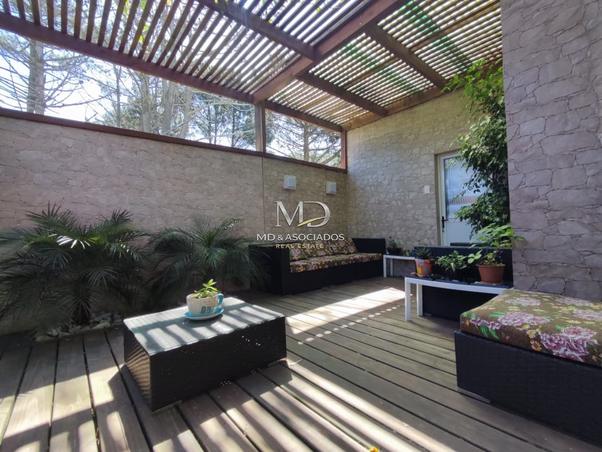 Muy bonita casa en el corazón de la barra cerca de todo. Super equipada con excelente confort. REF:5480