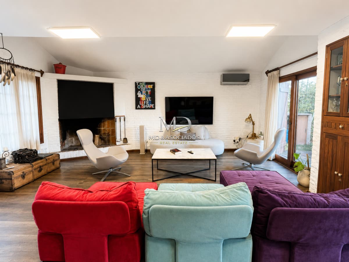 🏡 Excelente Casa en Venta a Pasos del Mar - Parada 23 de Playa Mansa.REF:6635