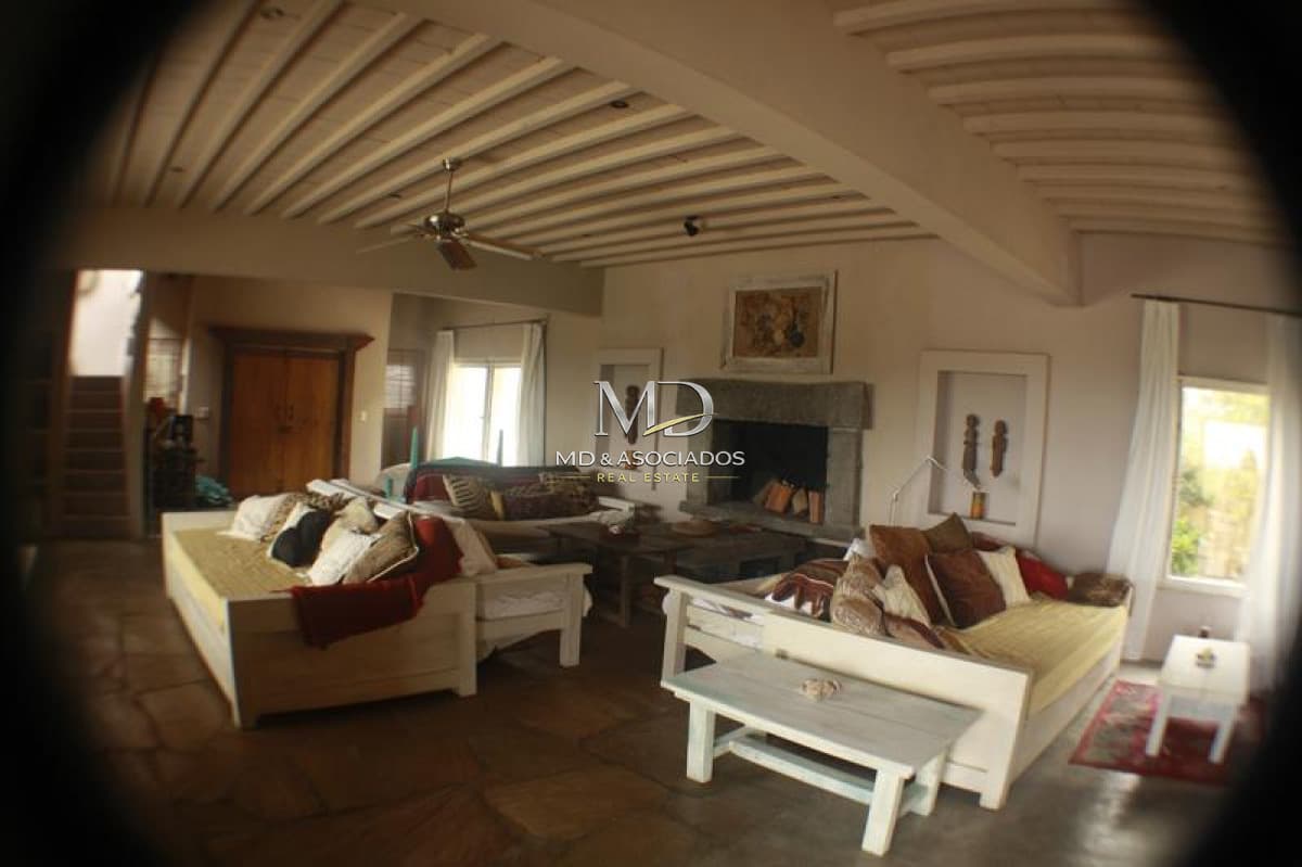 Espectacular casa en un entorno natural con una vista unica