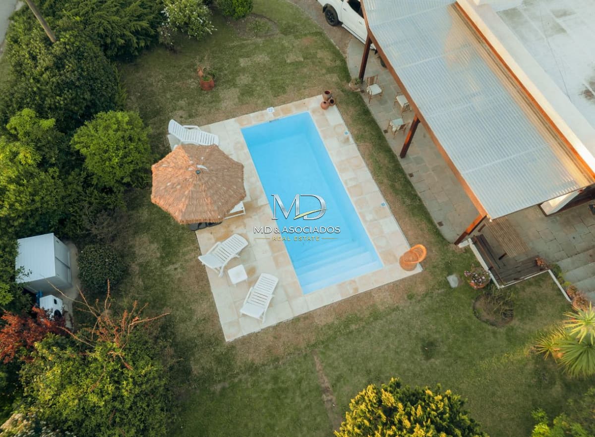 🌊 Casa con piscina a pasos del mar