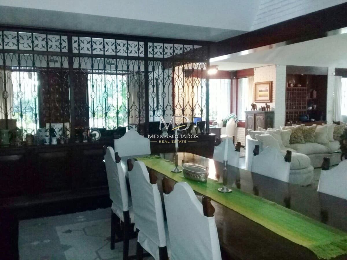 Espectacular casa con todas las comodidades en excelente ubicación