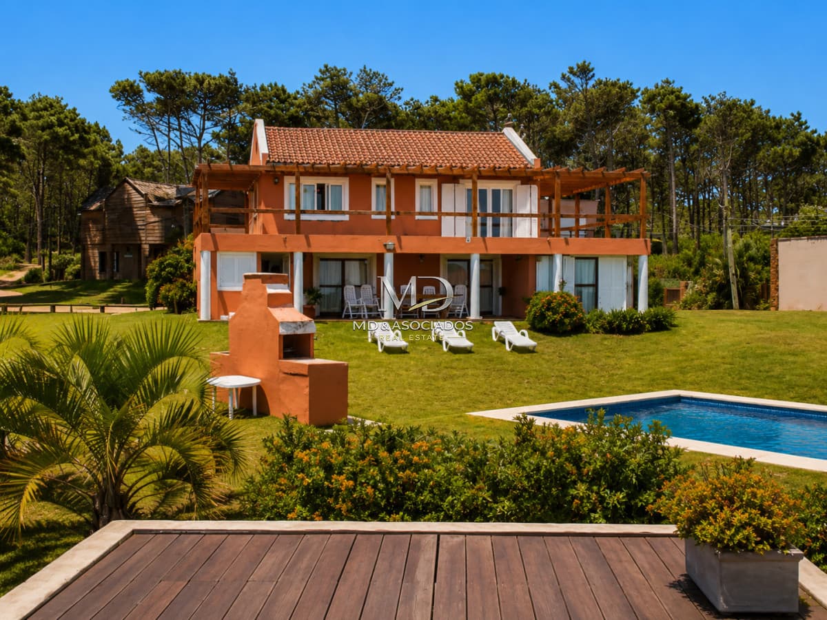 Casa en Montoya, 4 dormitorios *Ref:5456
