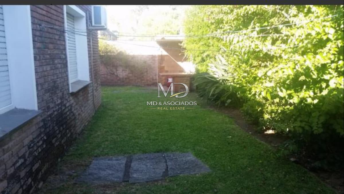 Hermoso chalet a tan solo 1 cuadra y media del mar. REF:5857