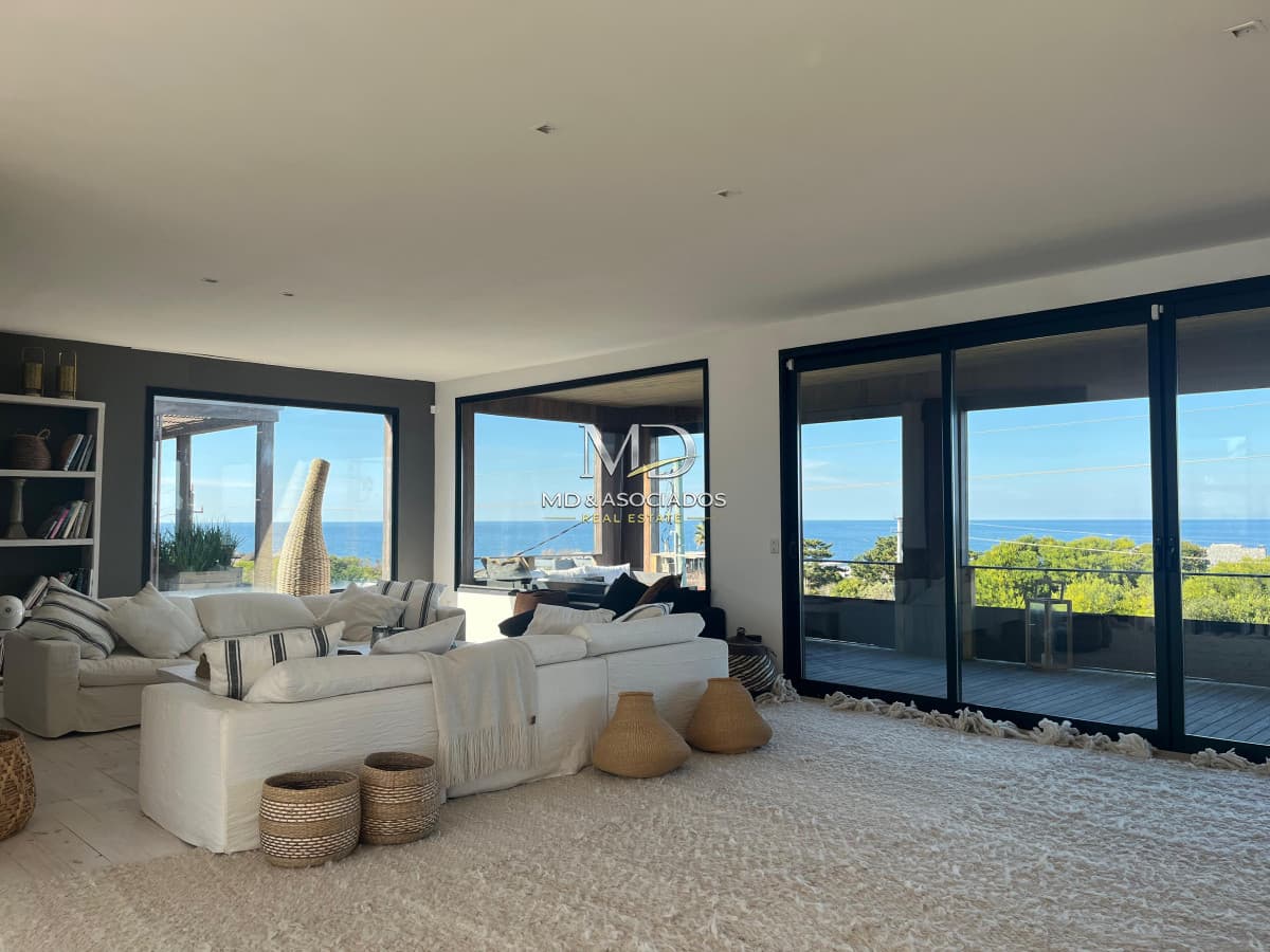 Perfecta casa frente al mar. Ref (8289)