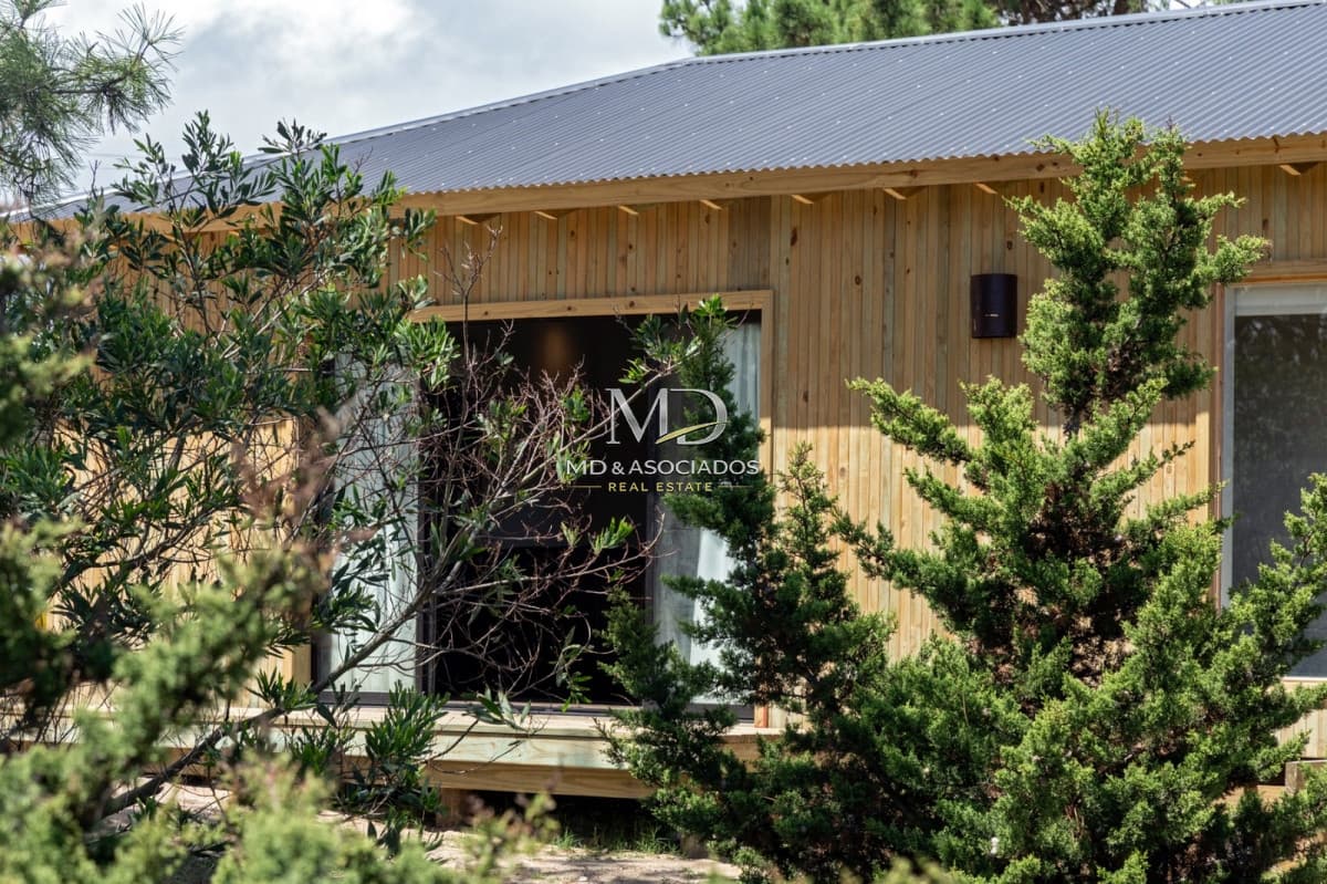 Hermosa Residencia en Alquiler en José Ignacio. Ref: 7444