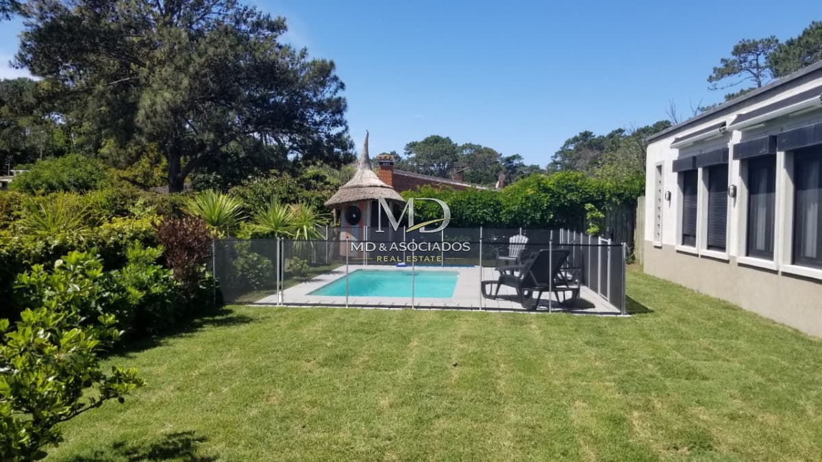 Hermosa casa en San Rafael, entorno tranquilo y agradable.Ref :6220