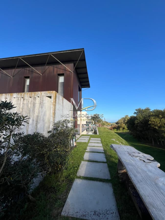 Casa en manantiales barrio el chorro ,amplia ,con todas las comodidades.Ref: 5838