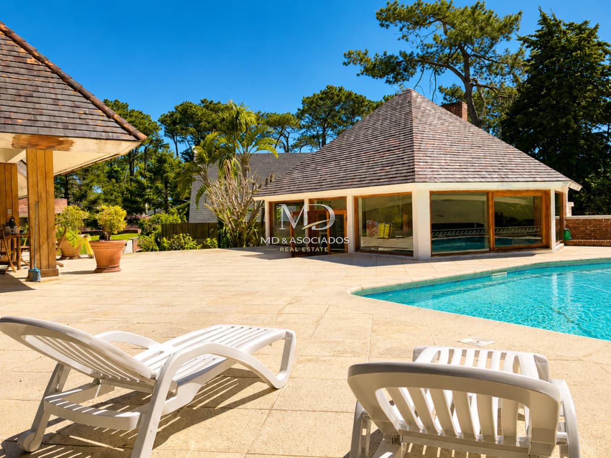 Espectacular propiedad con gran barbacoa y piscina. REF:6205