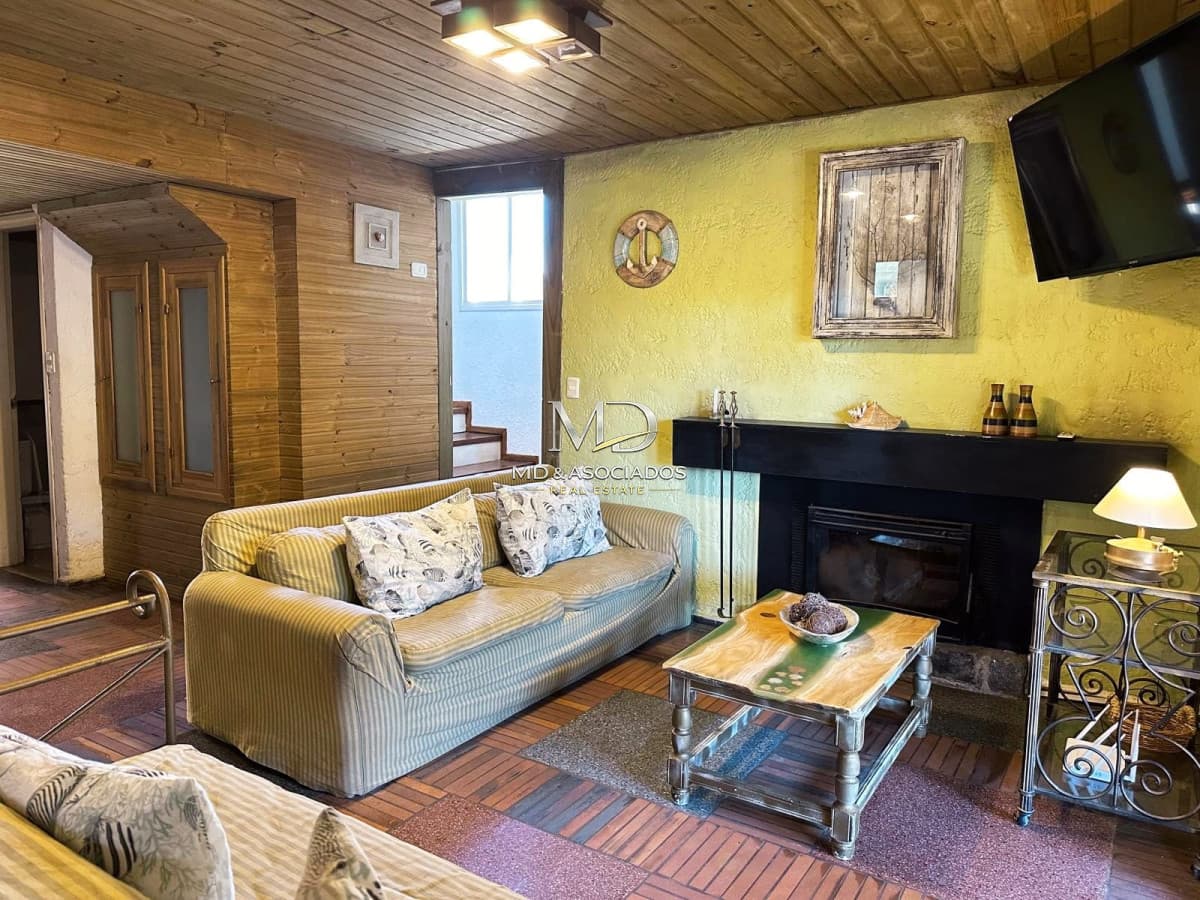 Hermosa casa en Balneario Buenos Aires. REF(7888)
