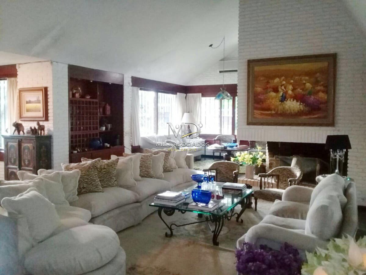 Espectacular casa con todas las comodidades en excelente ubicación