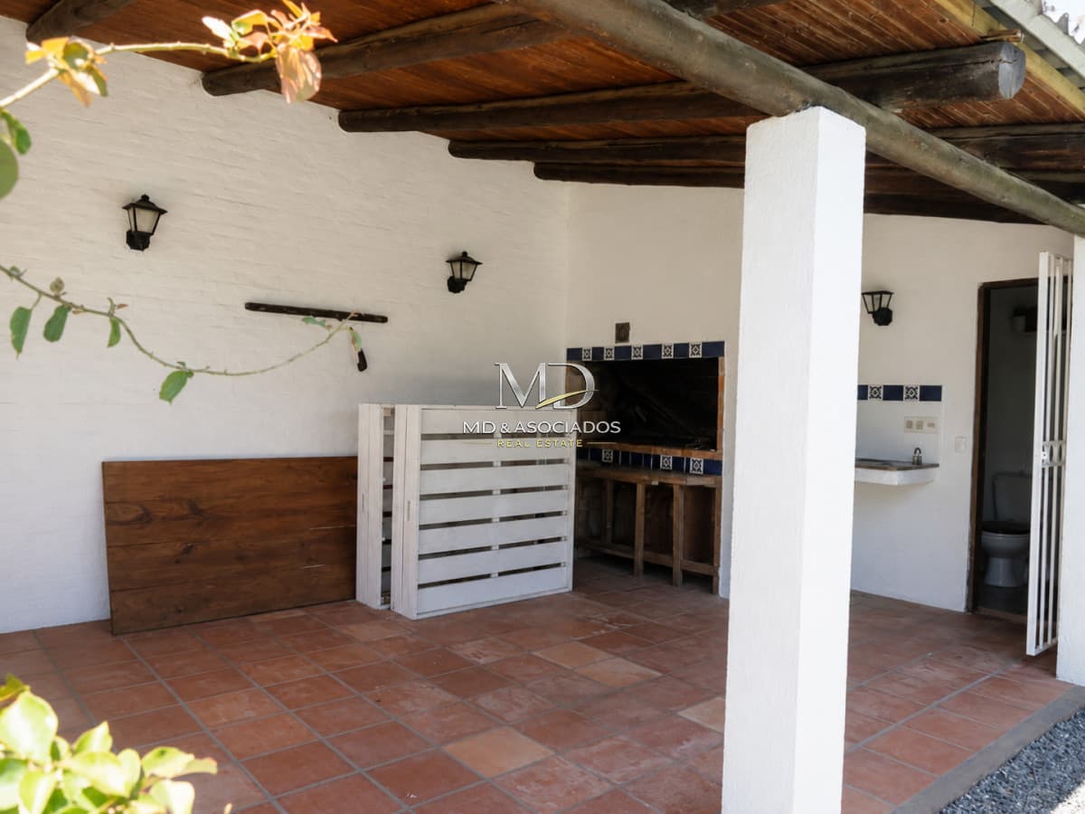 Casa en El Tesoro, 3 dormitorios  con piscina, muy comoda!Ref: 5300