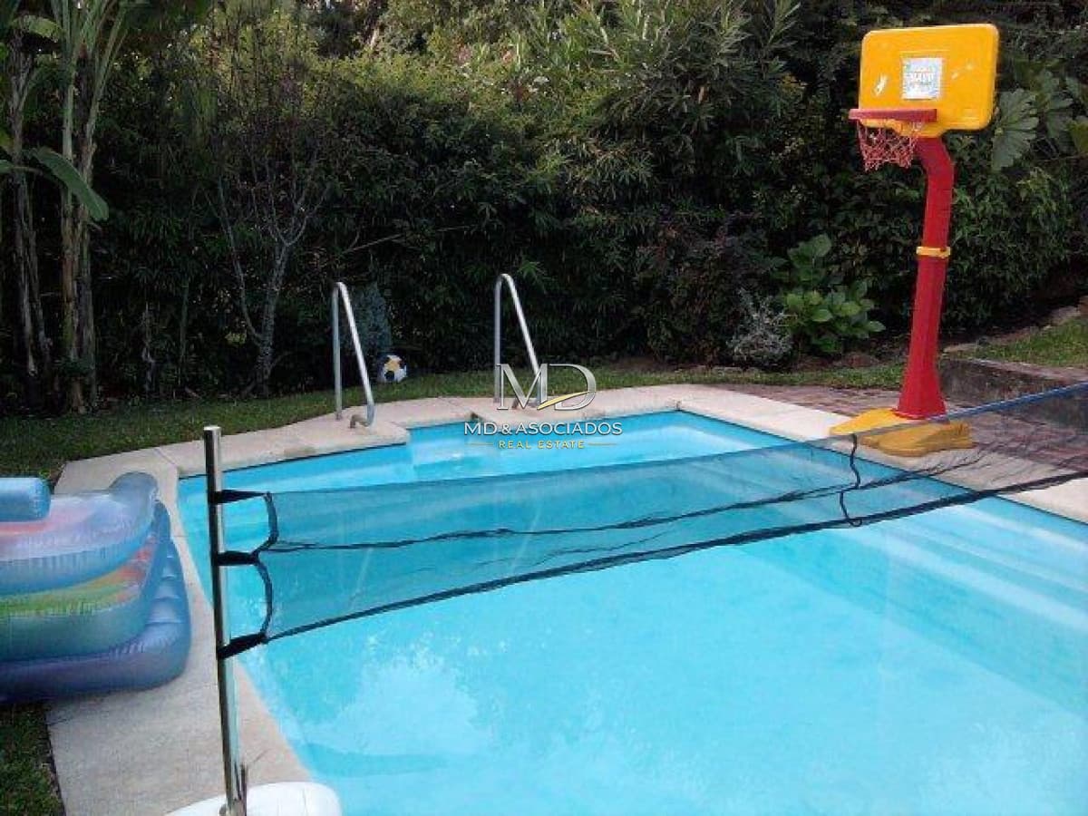 Hermosa casa en parada 4 de la mansa con piscina climatizada. REF:5876