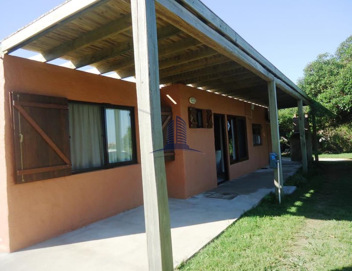 Casa en VENTA de 3 Dormitorios en Montoya – Punta del Este