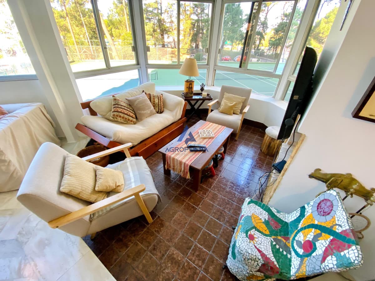 Apartamento en Venta 4 Dormitorios Roosevelt