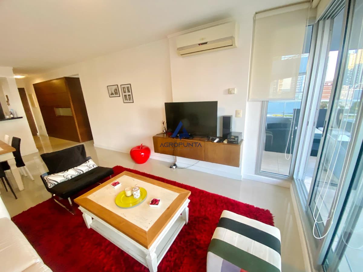 Apartamento en Brava, 3 dormitorios *