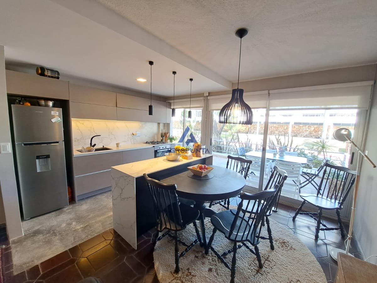 Venta Apartamento en Península, 2 dormitorios Punta del Este