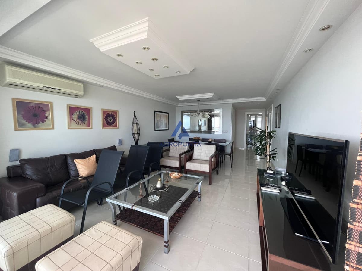 Apartamento en Mansa, 3 dormitorios