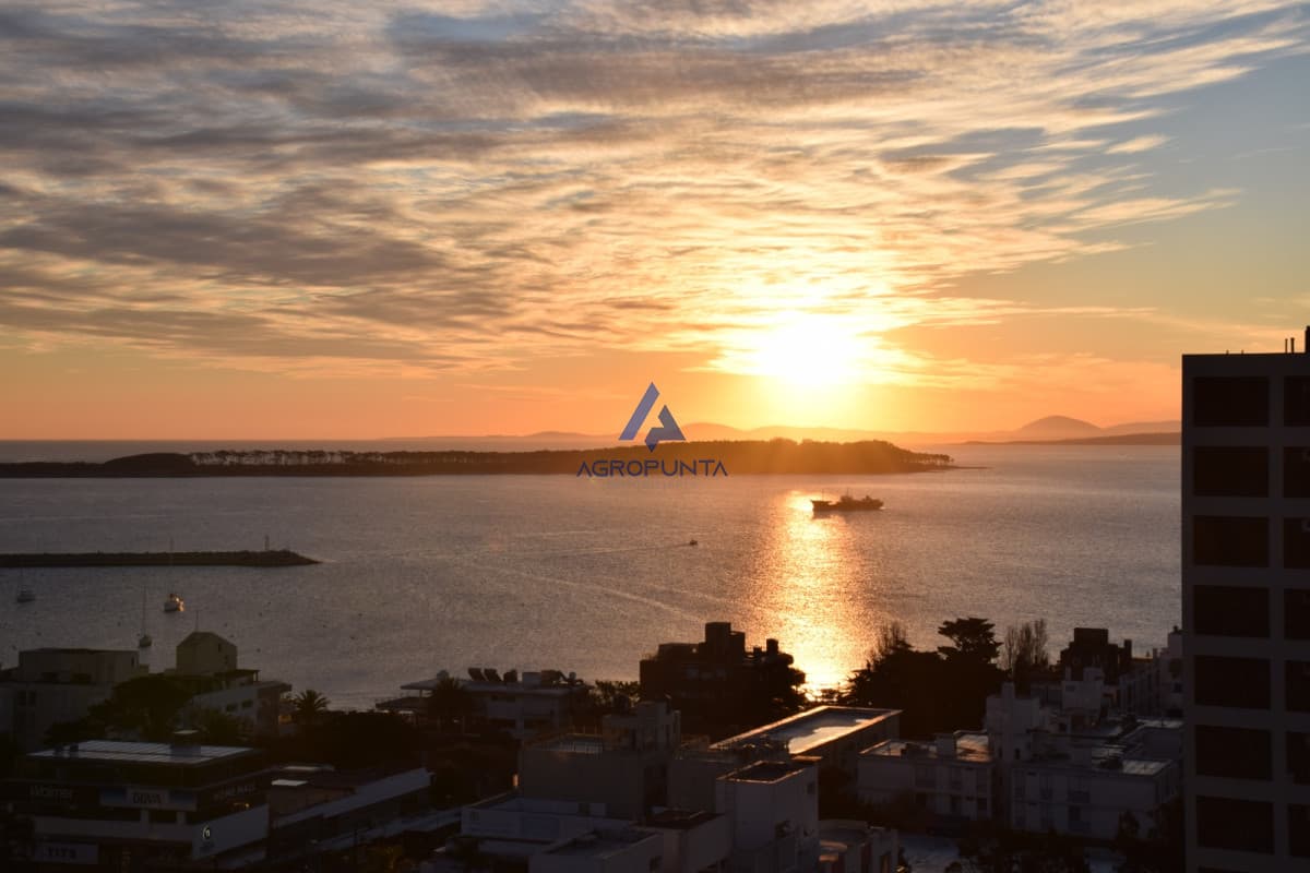 Apartamento en Peninsula, 2 dormitorios *