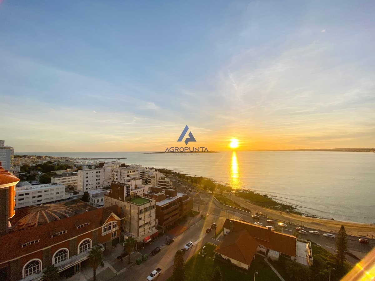 Apartamento en Venta Punta del Este 3 Dormitorios Primera Línea Mansa