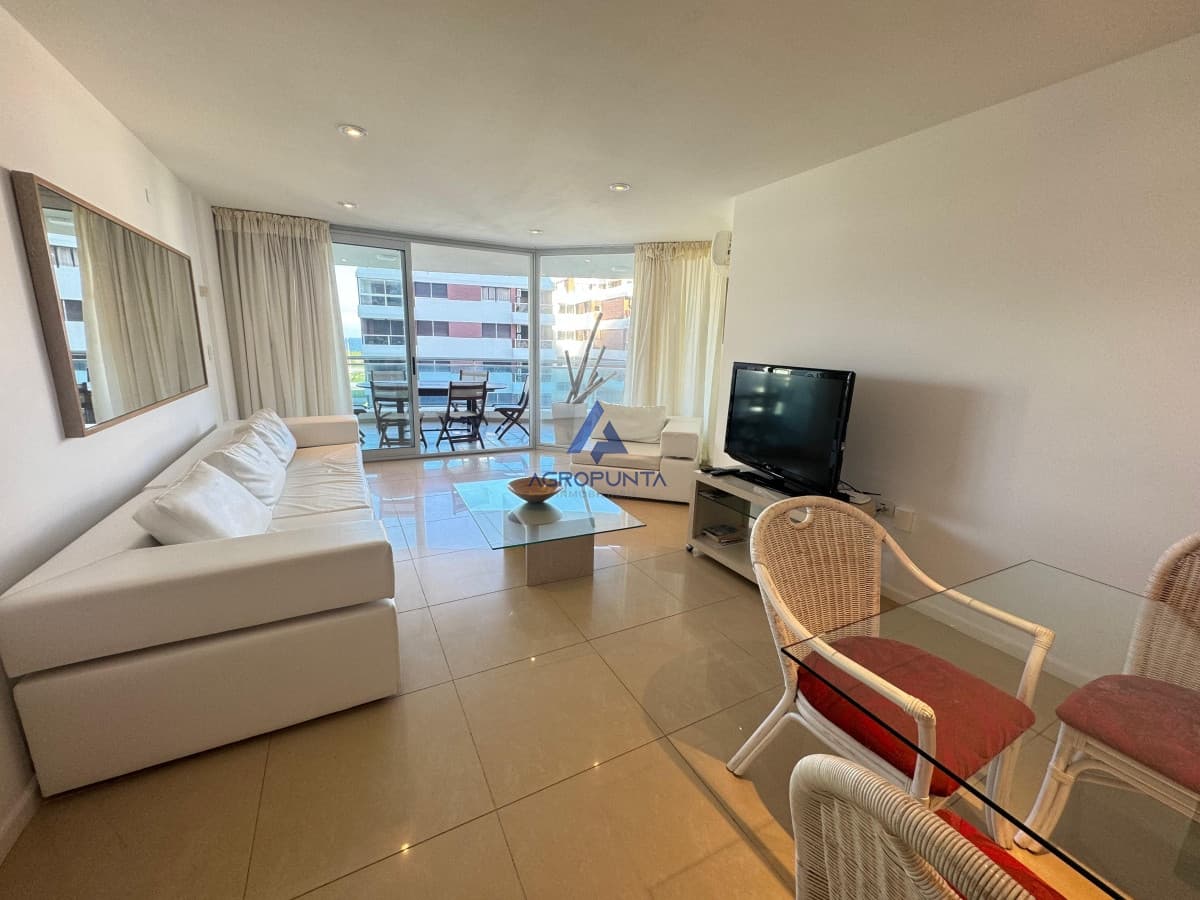 Apartamento 3 dormitorios y dependencia en Venta