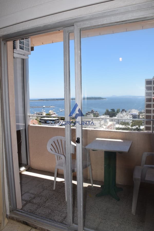 Apartamento en Peninsula, 2  dormitorios *