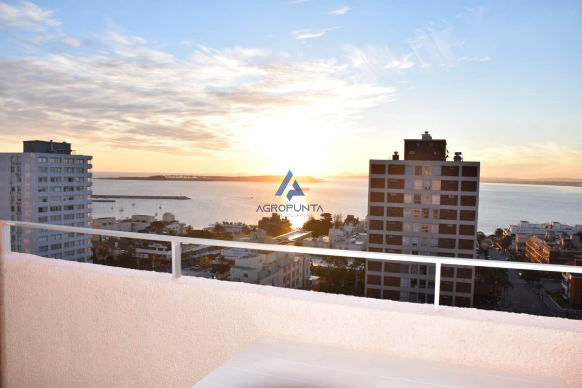 Apartamento en Peninsula, 2 dormitorios *