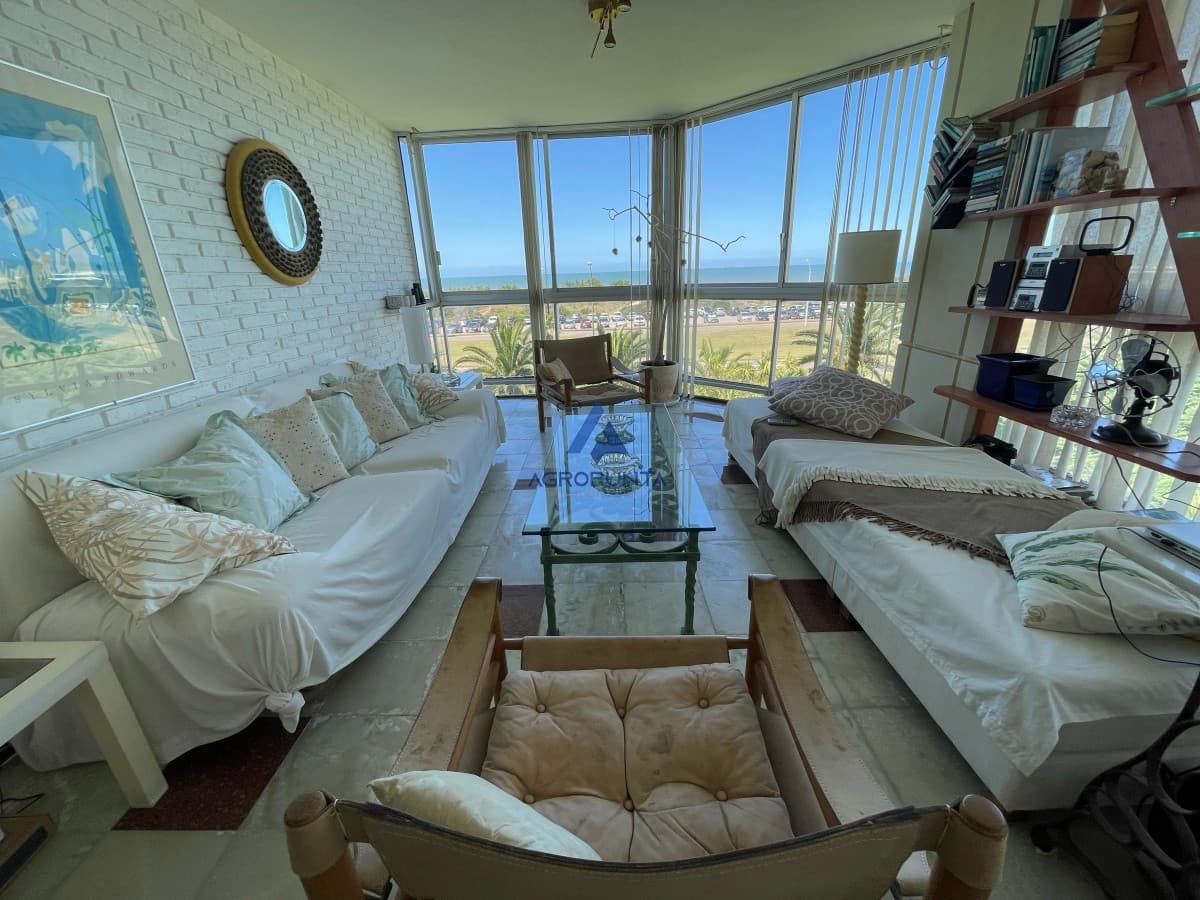 venta punta del este dos dormitorios brava