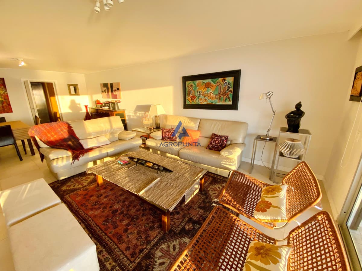 Apartamento en Venta Punta del Este 3 Dormitorios Primera Línea Mansa