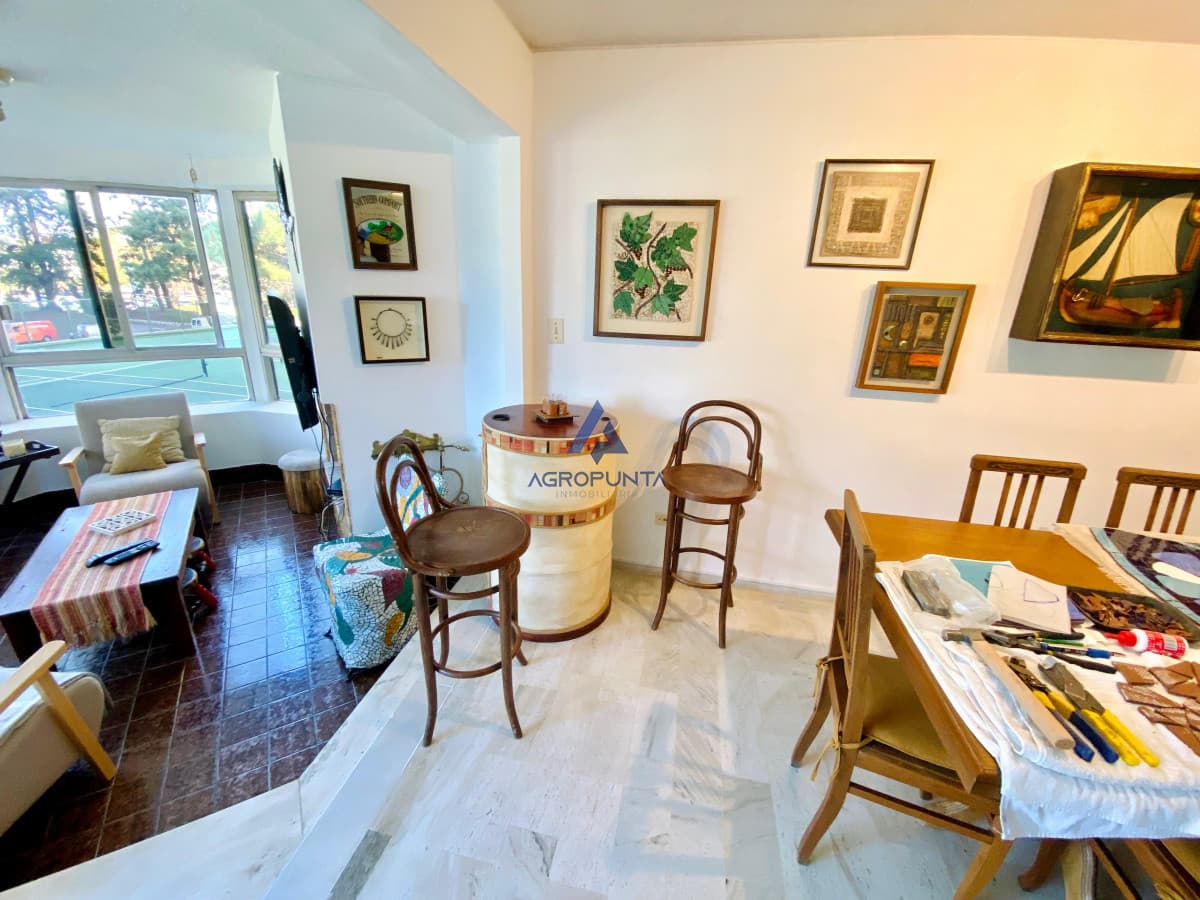 Apartamento en Venta 4 Dormitorios Roosevelt