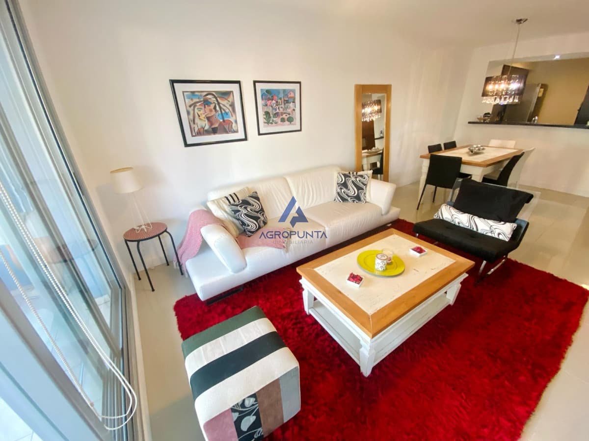Apartamento en Brava, 3 dormitorios *