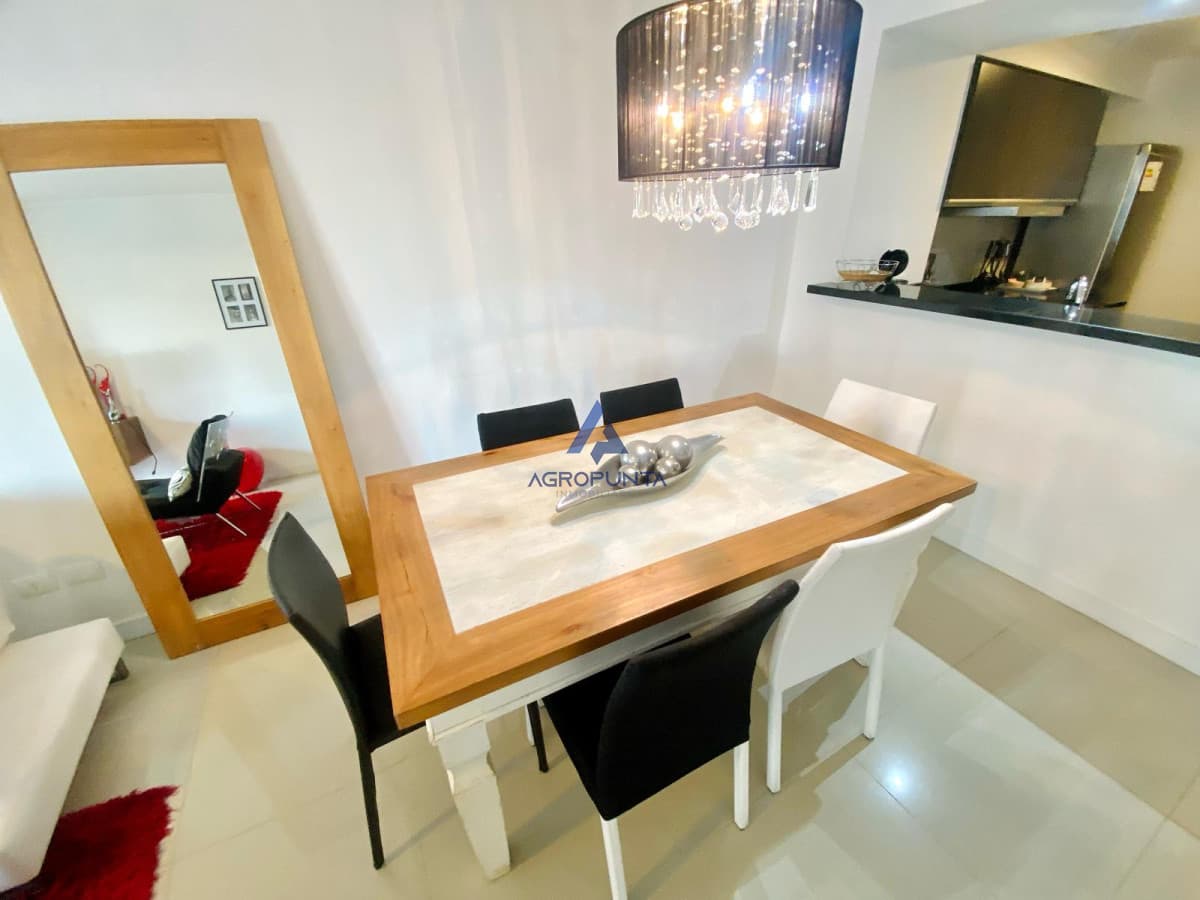 Apartamento en Brava, 3 dormitorios *
